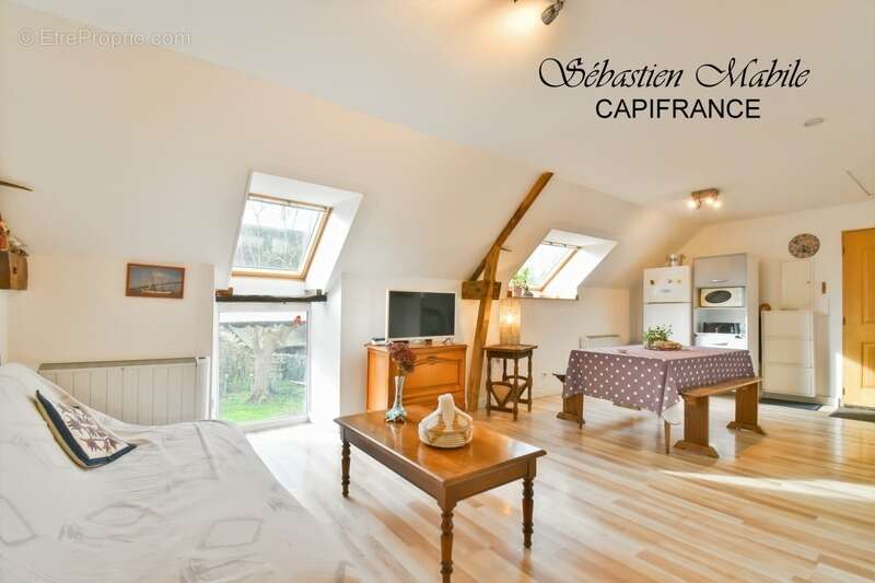 Maison à SAINT-AUBIN-DE-TERREGATTE