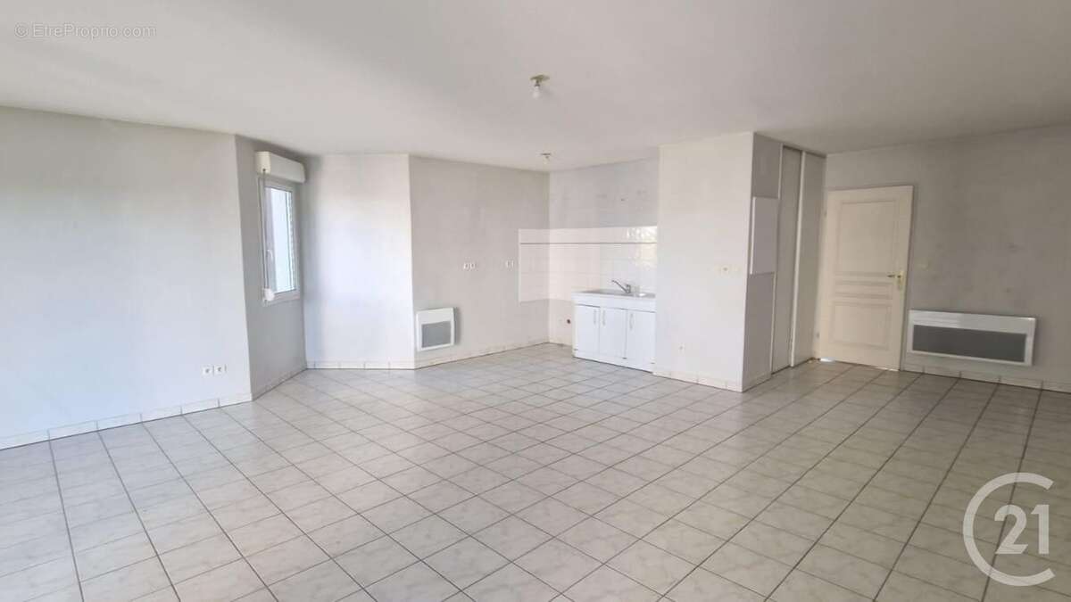 Appartement à JASSANS-RIOTTIER