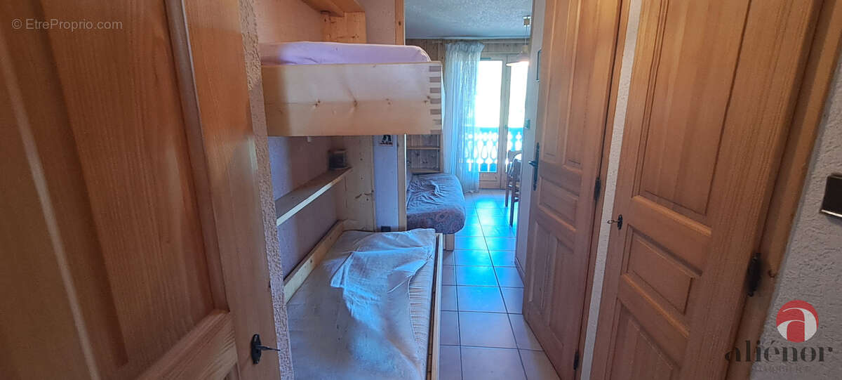 Appartement à MORILLON