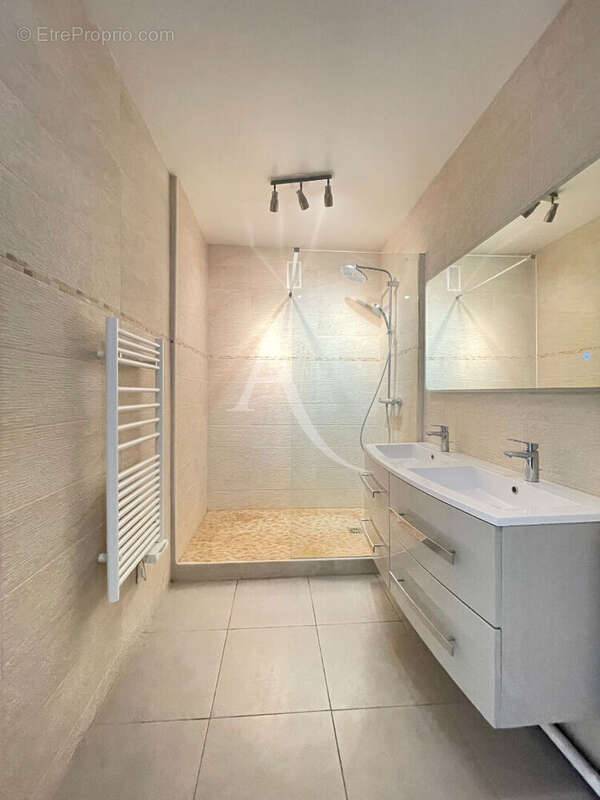 Appartement à ATHIS-MONS