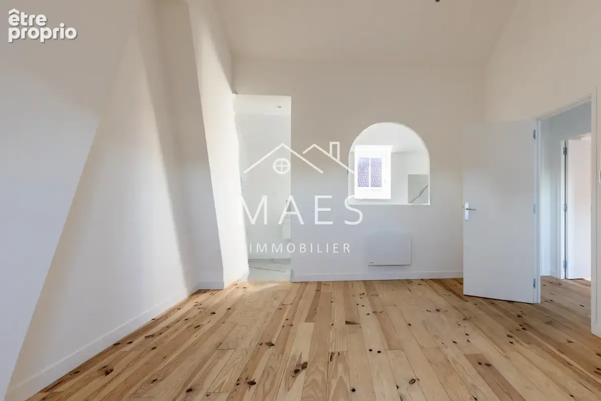 MARQUETTE-LEZ-LILLE - Cœur de ville - Maison familiale rénovée de 203 m2 - 5 chambres, bureau et jardin plein - photo 14