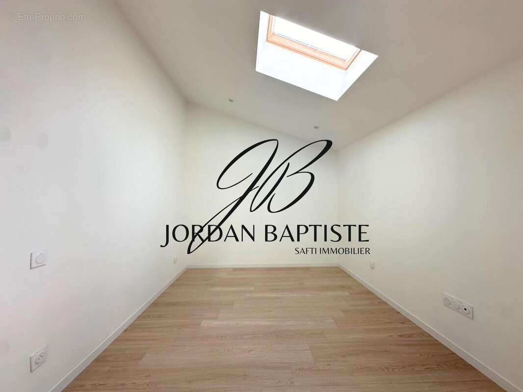 Maison 120 m² à Bourret  - photo 7