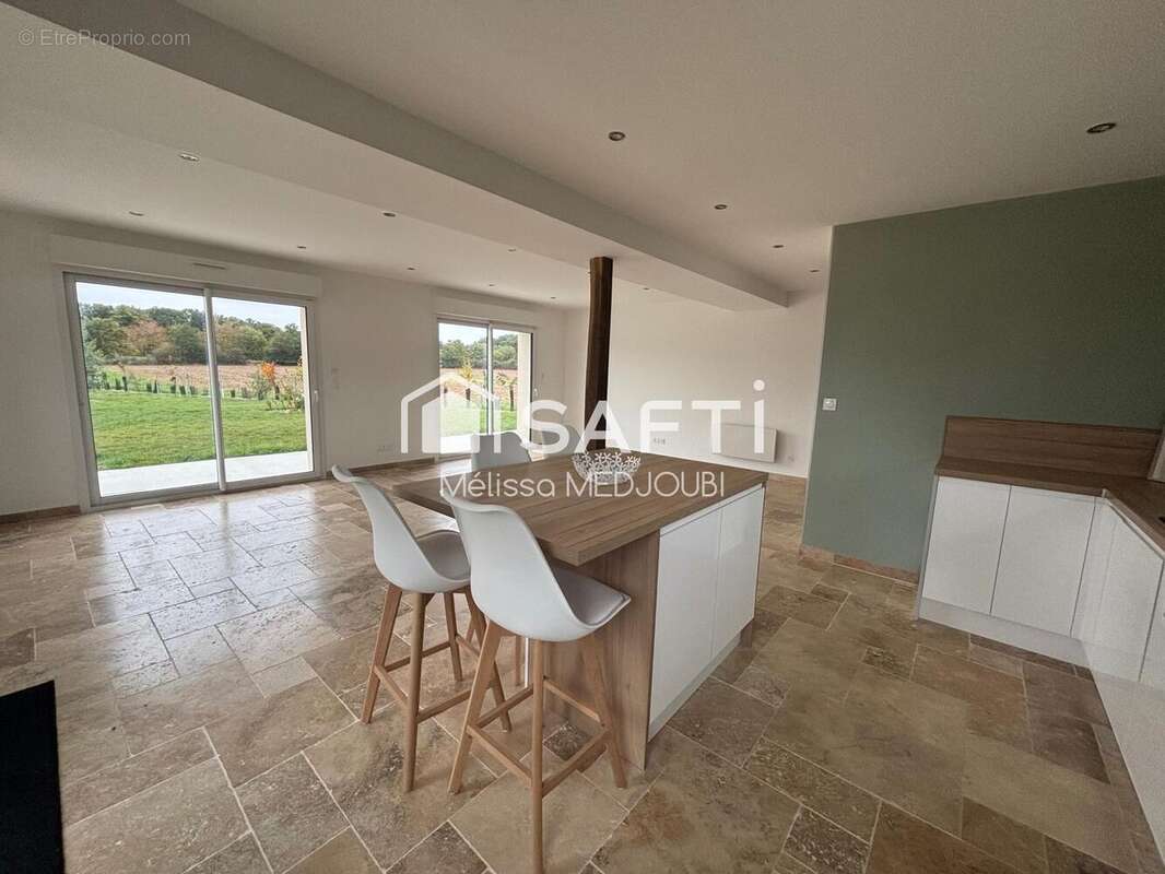 Photo 5 - Maison à BALINES