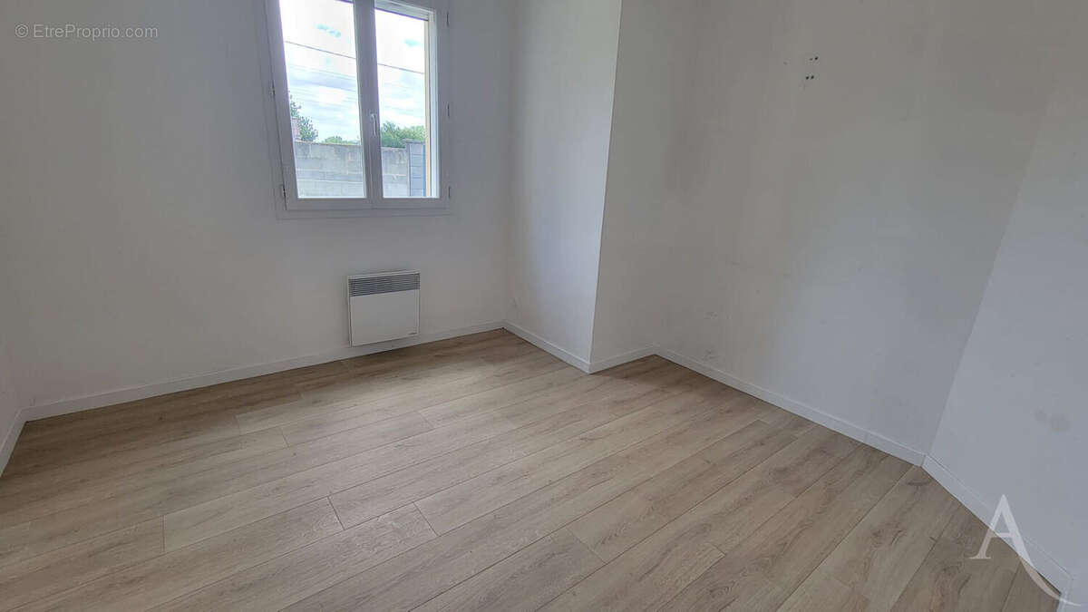 Maison à vendre Saint Etienne Du Bois - photo 7