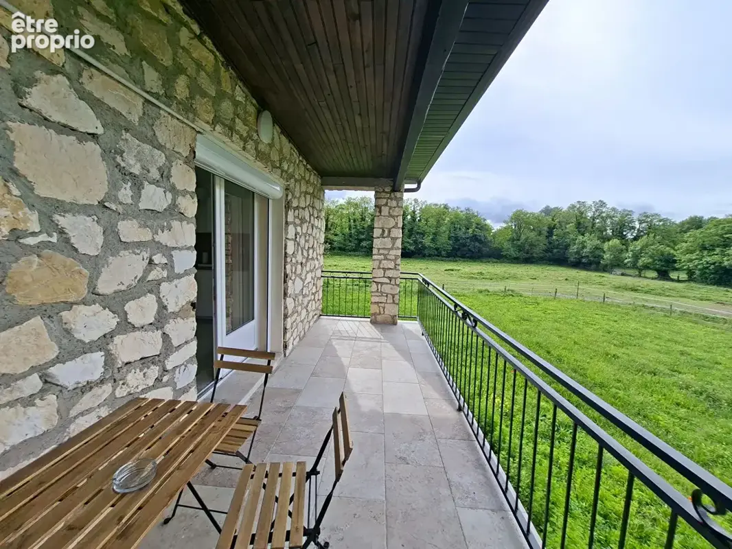 Maison  de caractère en pierre  200m²  sur parcelle 15725m²  CRUAS 07350 - photo 2