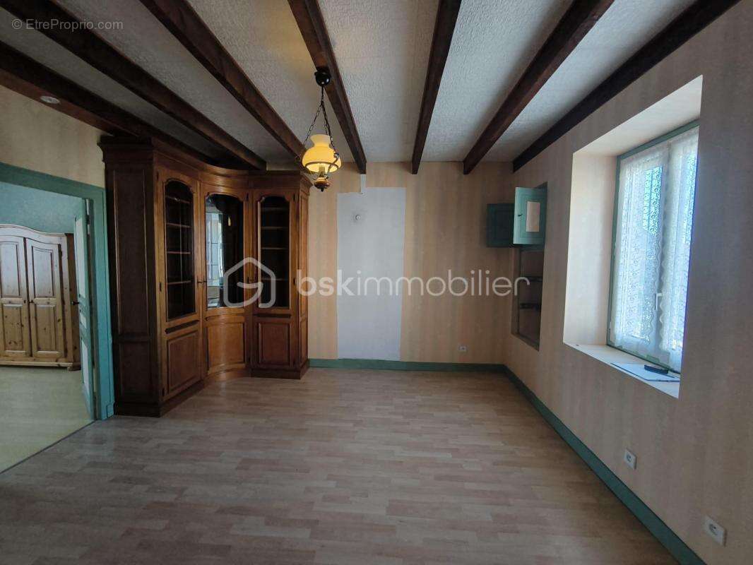 Maison à SAINT-JUNIEN