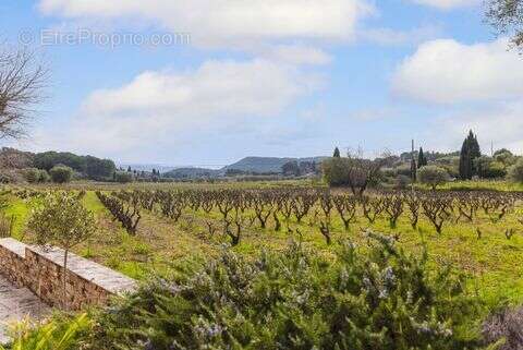 Maison à LE CASTELLET