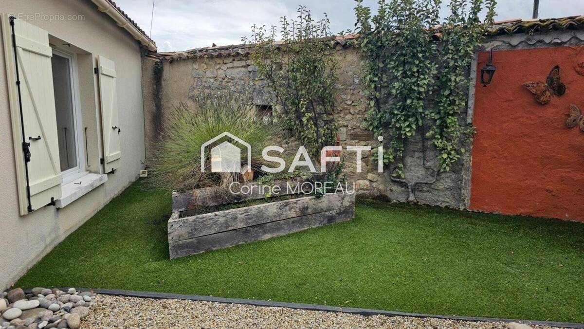 Photo 1 - Maison à SIREUIL