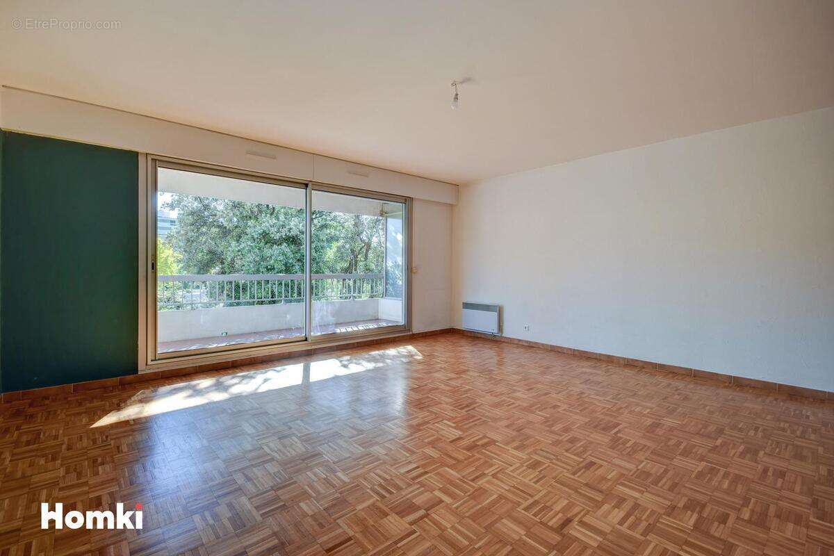 Appartement à MARSEILLE-9E