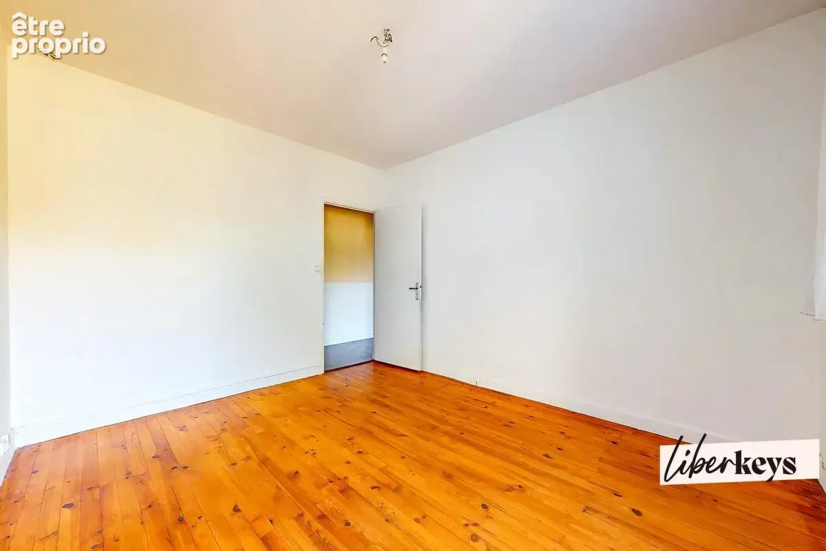 Appartement T3 de 67 m² avec garage fermé – Grand Rond, à deux pas du Jardin des Plantes - photo 4