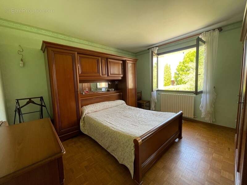 Maison à DECAZEVILLE