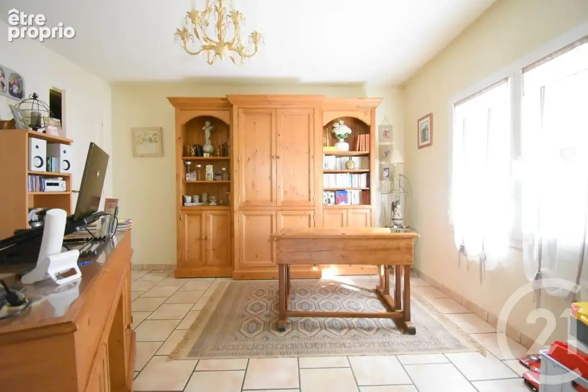 Maison 158 m² à Vendat  - photo 12