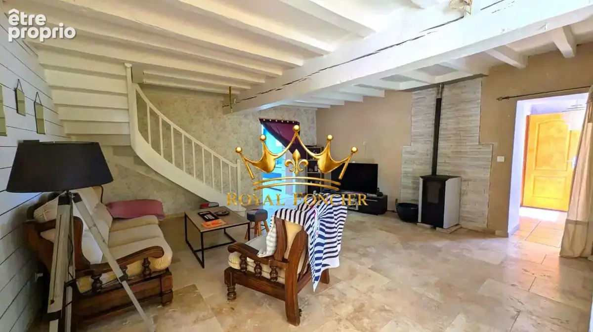 Maison 1 : salon