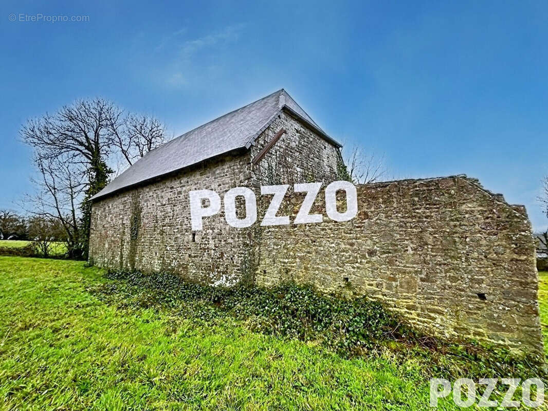 A Vendre  Grange à réhabiliter d'environ 90 m² au sol proche Villers Bocage - photo 2