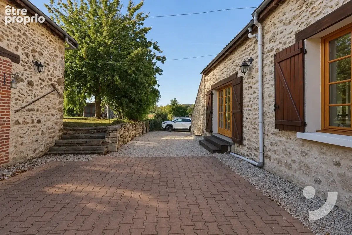 Maison en pierre   205 m2 avec second logement attenant - photo 13