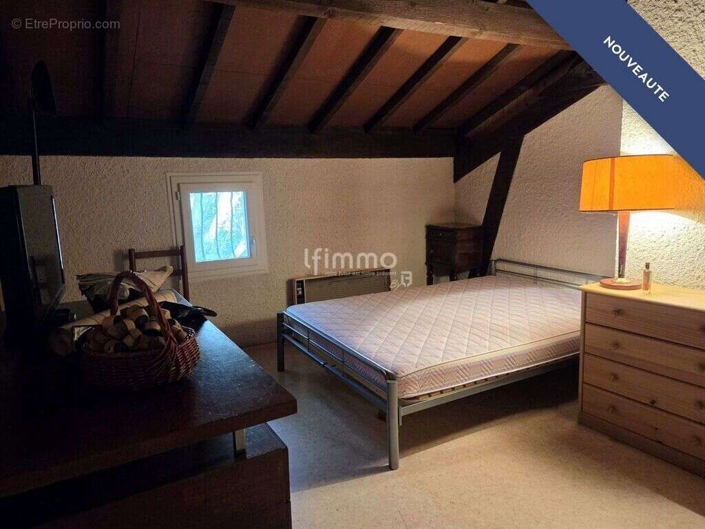 Maison à NOTRE-DAME-DE-SANILHAC