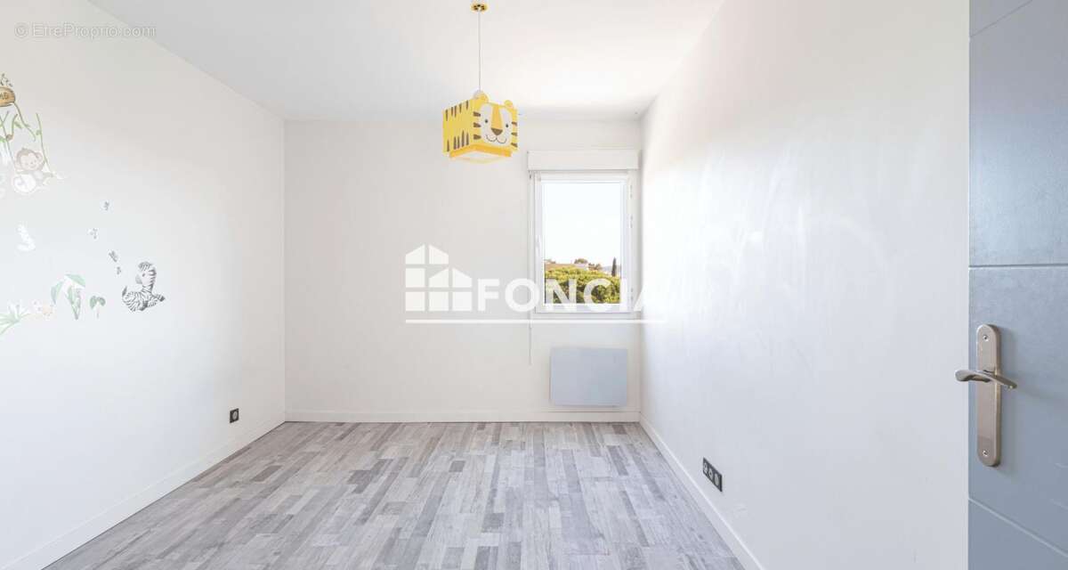 Appartement à PORT-DE-BOUC