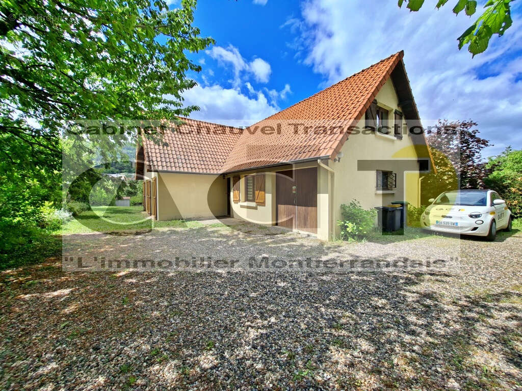 Maison à CEYRAT