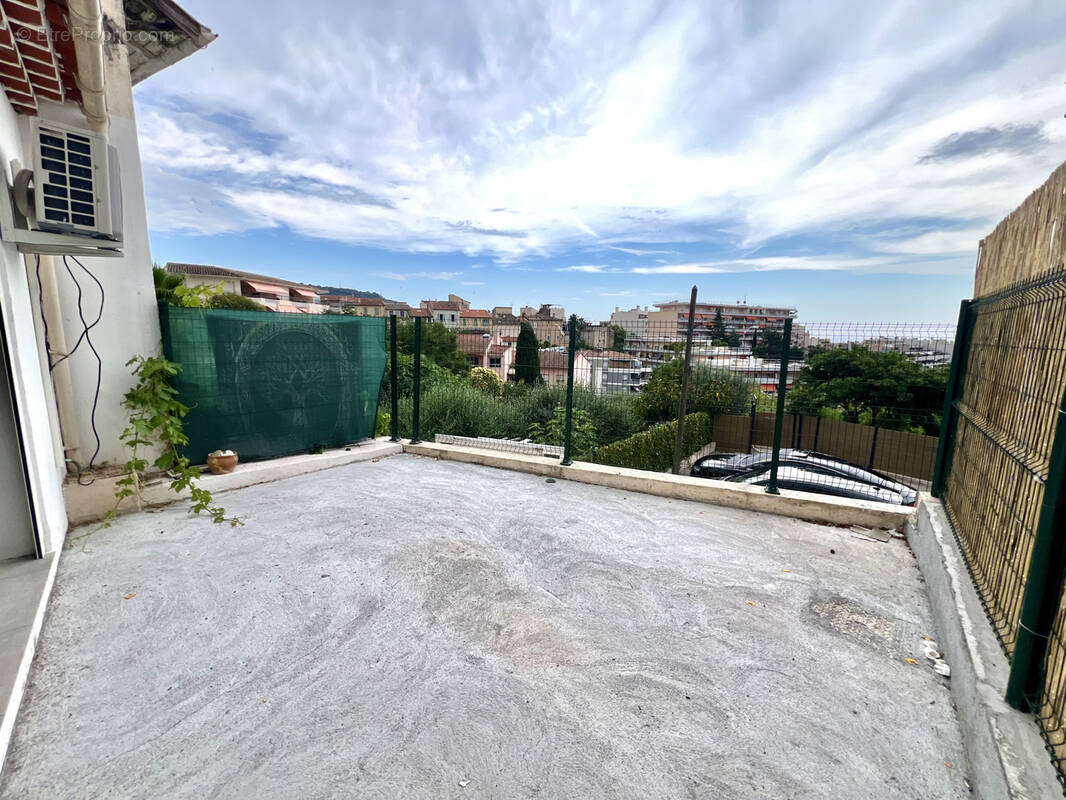 Appartement à LE CANNET