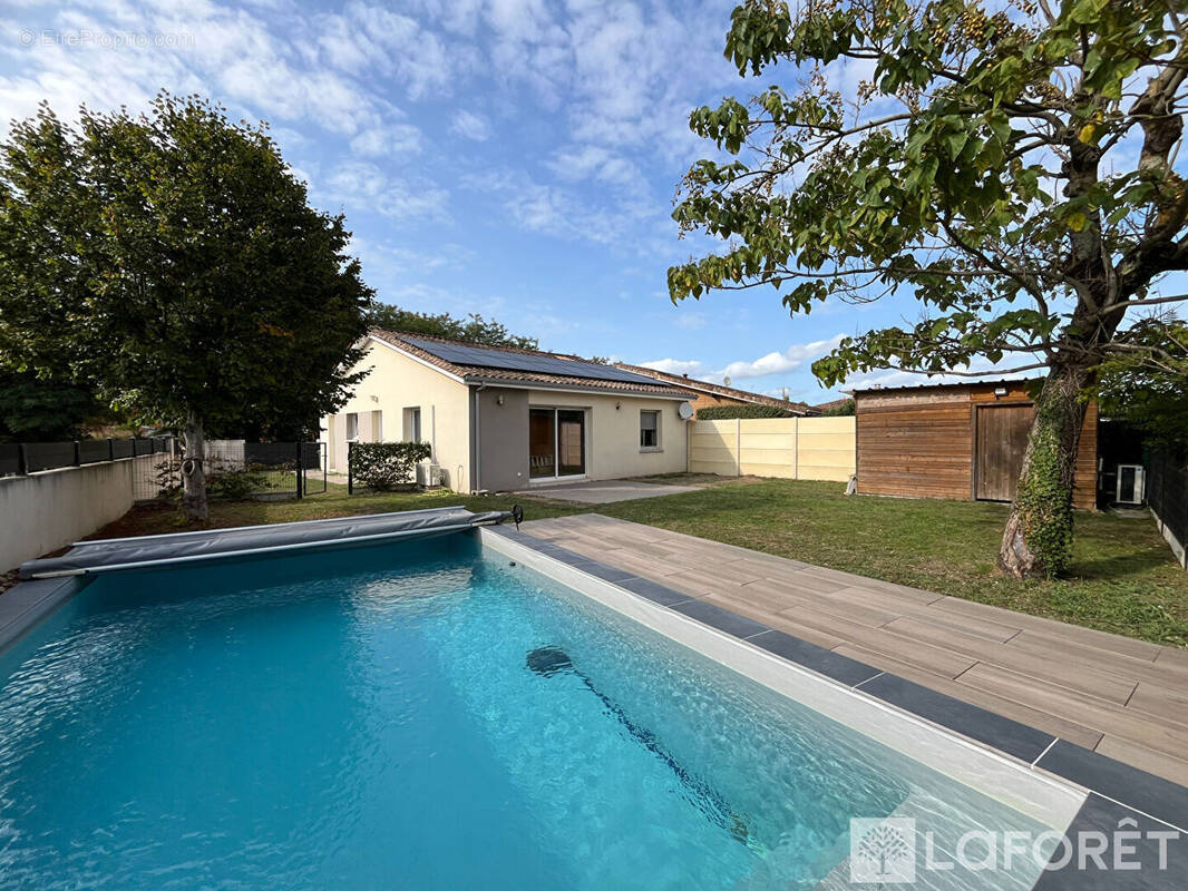 Maison à AMBARES-ET-LAGRAVE