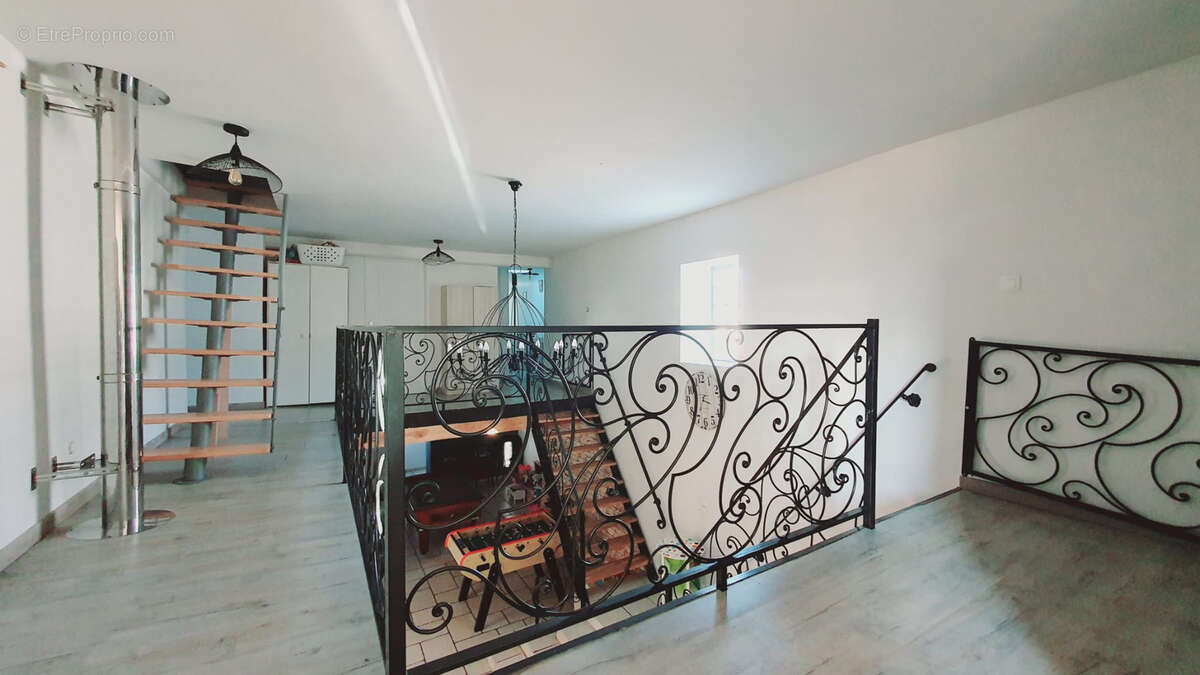 Appartement à BAILLEUL-SUR-THERAIN