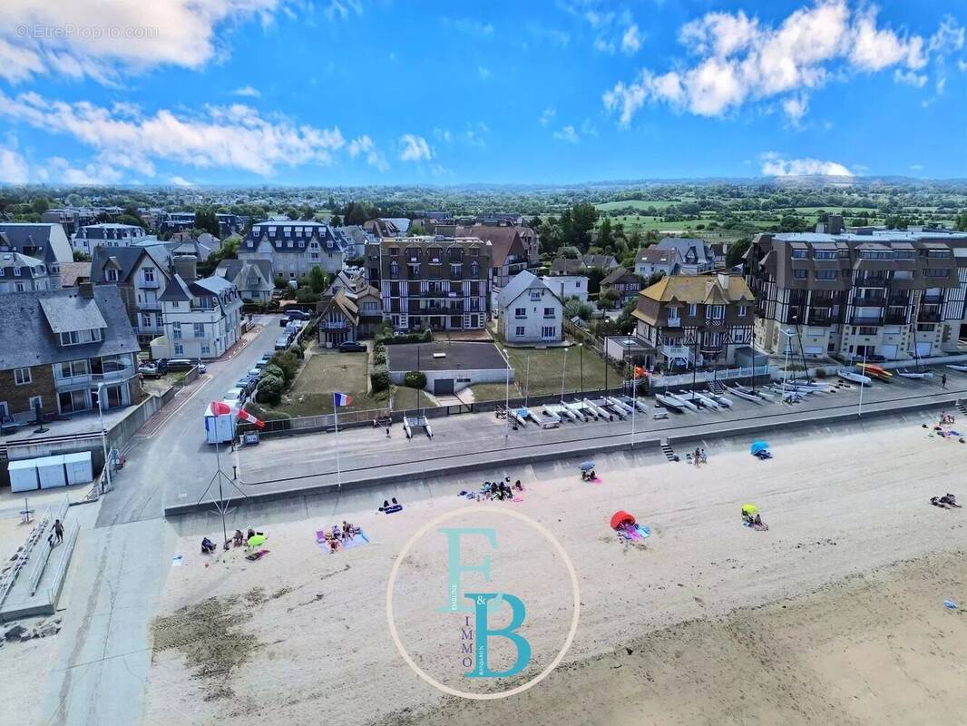 Appartement à BLONVILLE-SUR-MER