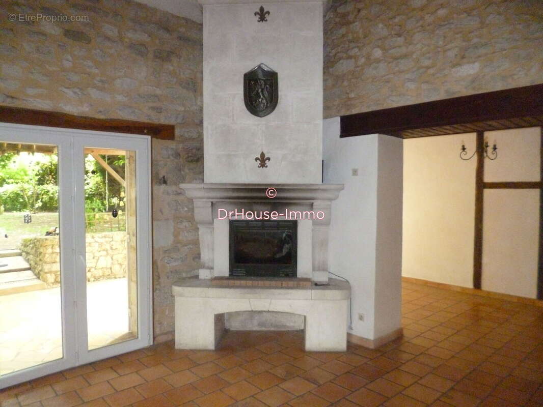 Maison à SAINT-MARTIN-DE-GURSON