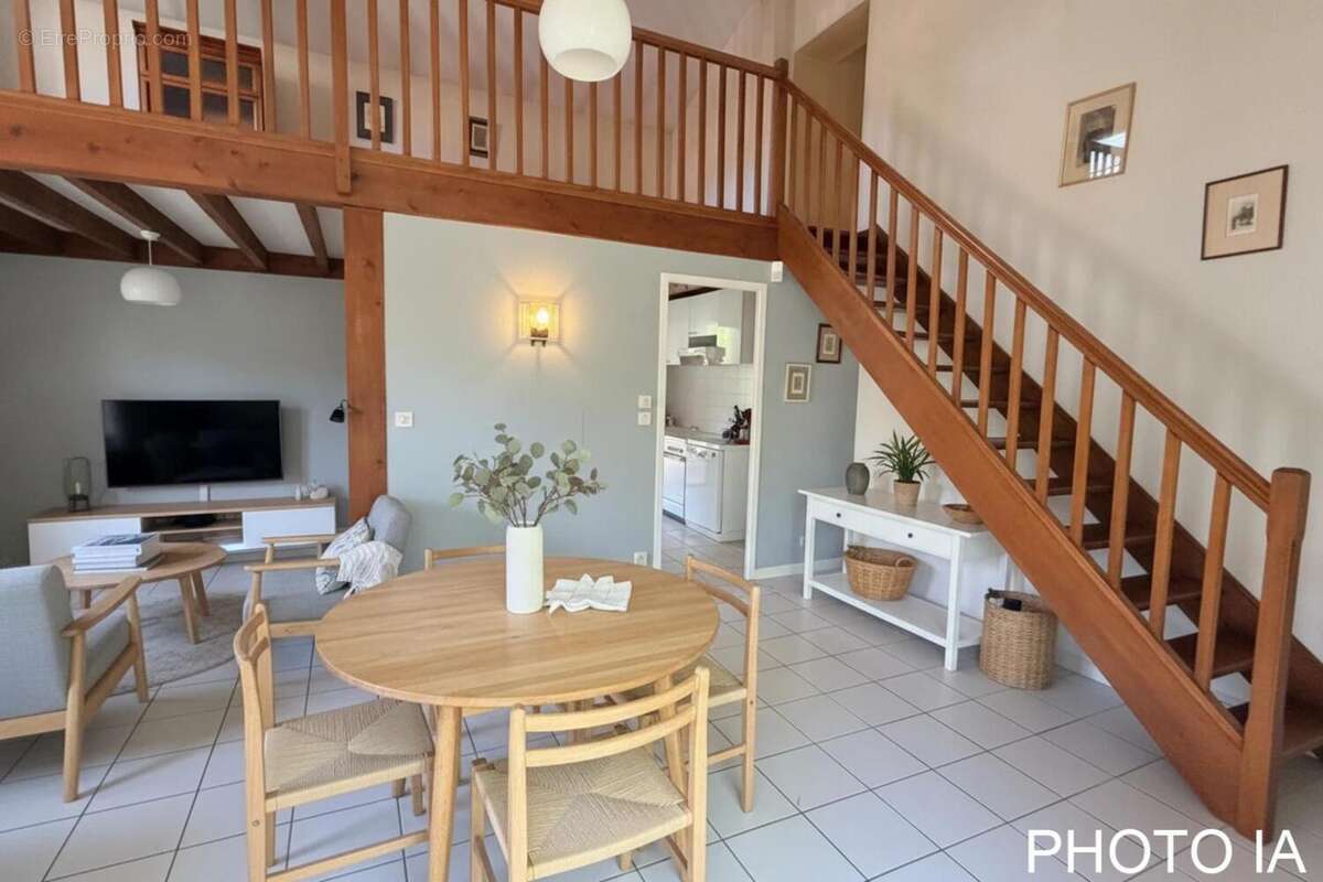 Photo 5 - Maison à LA TOUR-DE-SALVAGNY