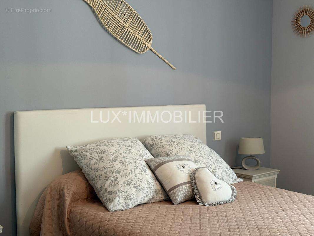 Noves - villa d'architecte, piscine pool-house, centre calme - photo 17