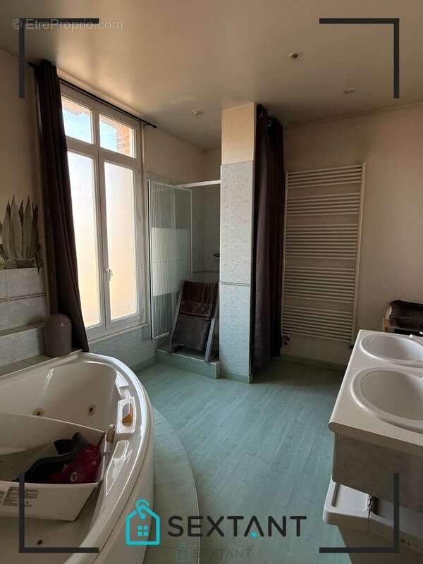 Superbe Maison de Maître de 215 m² à Saint-Aubin-lès-Elbeuf - photo 13