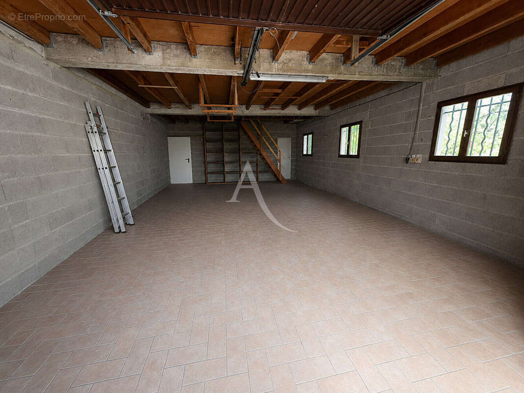 Maison  8 pièce(s)- 180m² - photo 11