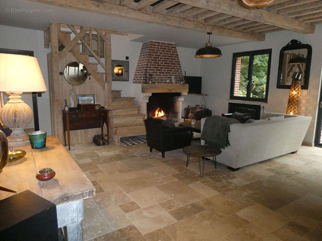 Maison à CORMEILLES