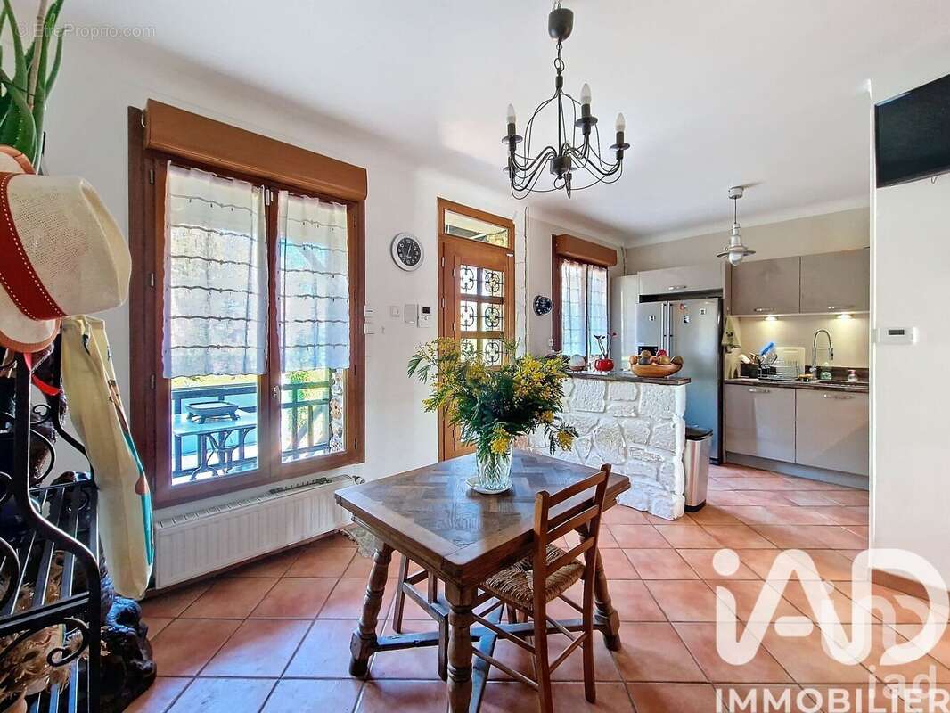 Photo 5 - Maison à SAINT-FARGEAU-PONTHIERRY