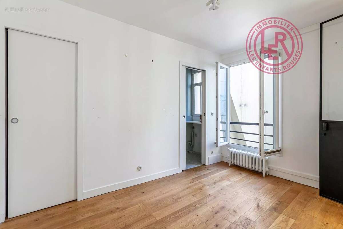 Appartement à PARIS-3E