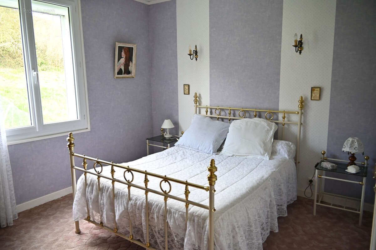 Maison à GUEUGNON