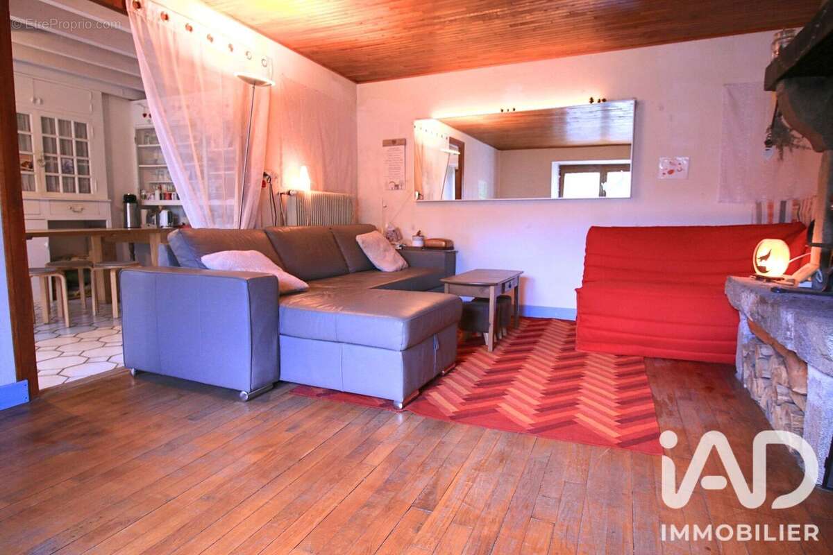 Maison 135 m² à Doranges  - photo 7
