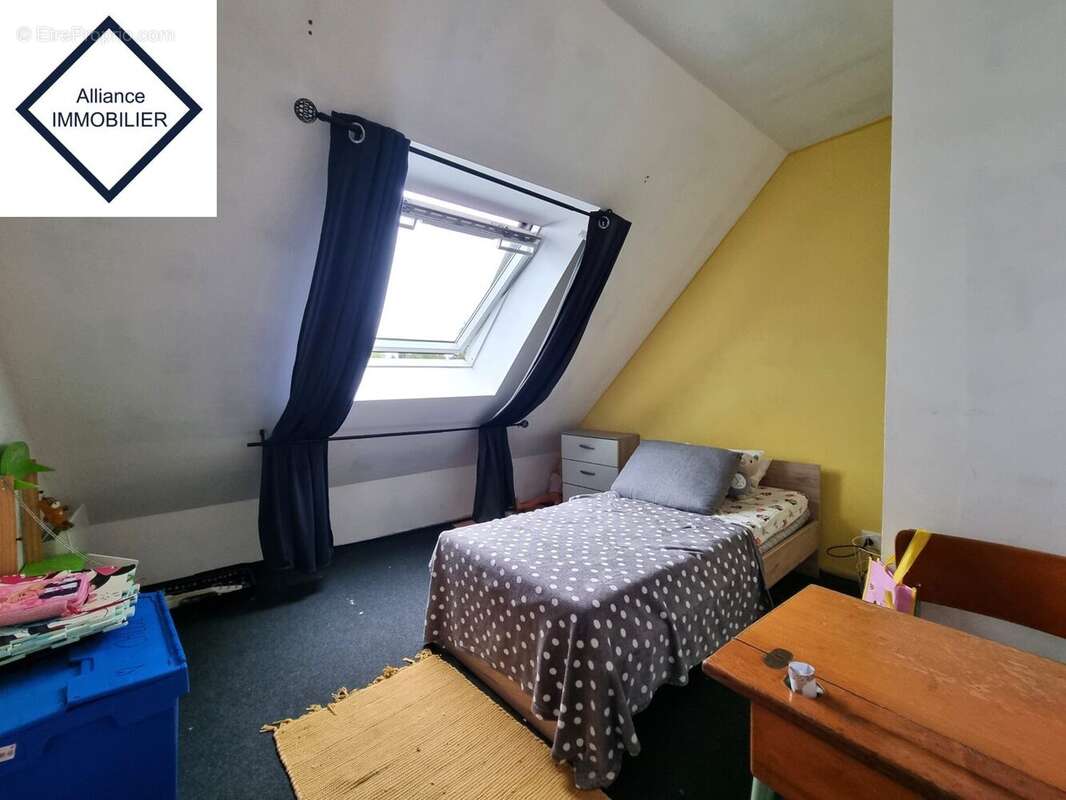 Maison 114 m² à Irodouer  - photo 9