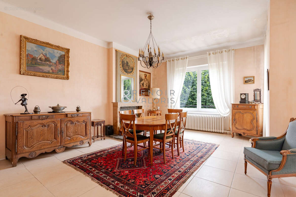 Maison 325 m² à Nancy  - photo 5