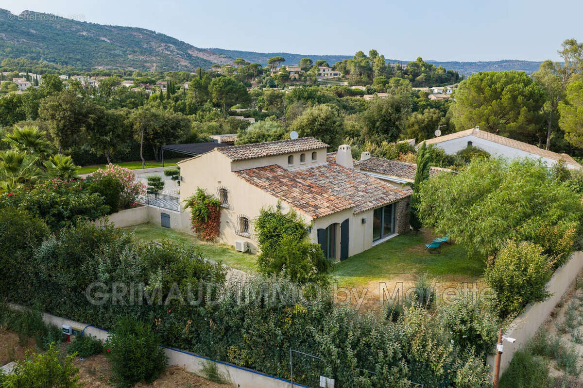 Maison à Plan-De-La-Tour  - photo 2