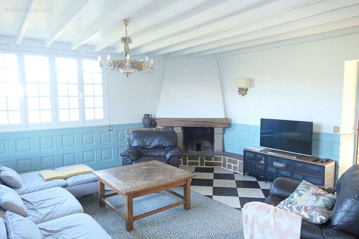 Maison à SAINT-HILAIRE-DU-HARCOUET