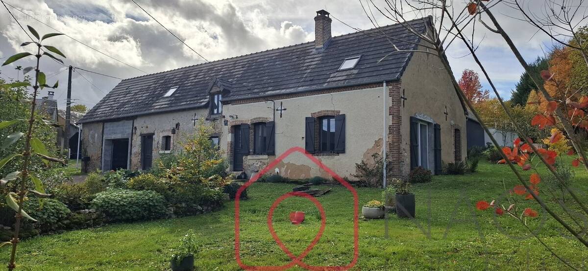 Maison à IVOY-LE-PRE