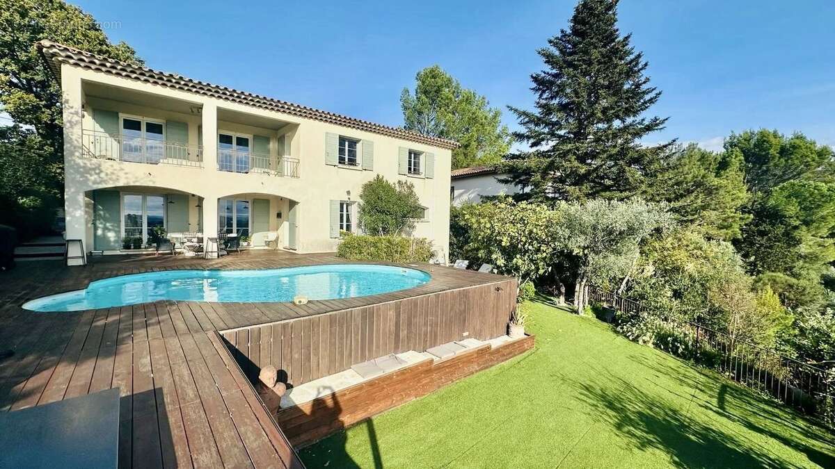 Maison à ROCHEFORT-DU-GARD