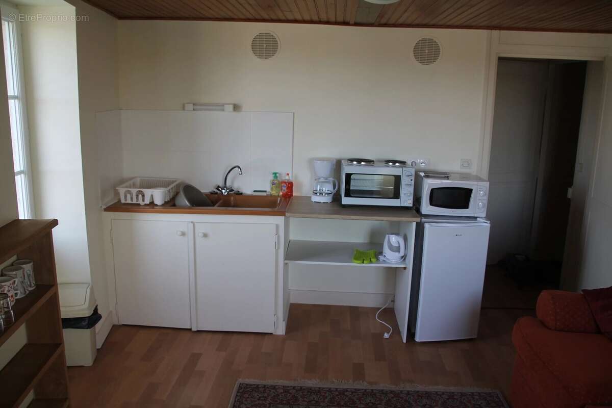 Excellente opportunité d'investissement : immeuble comprenant 3 petits appartements destinés à la location - photo 16