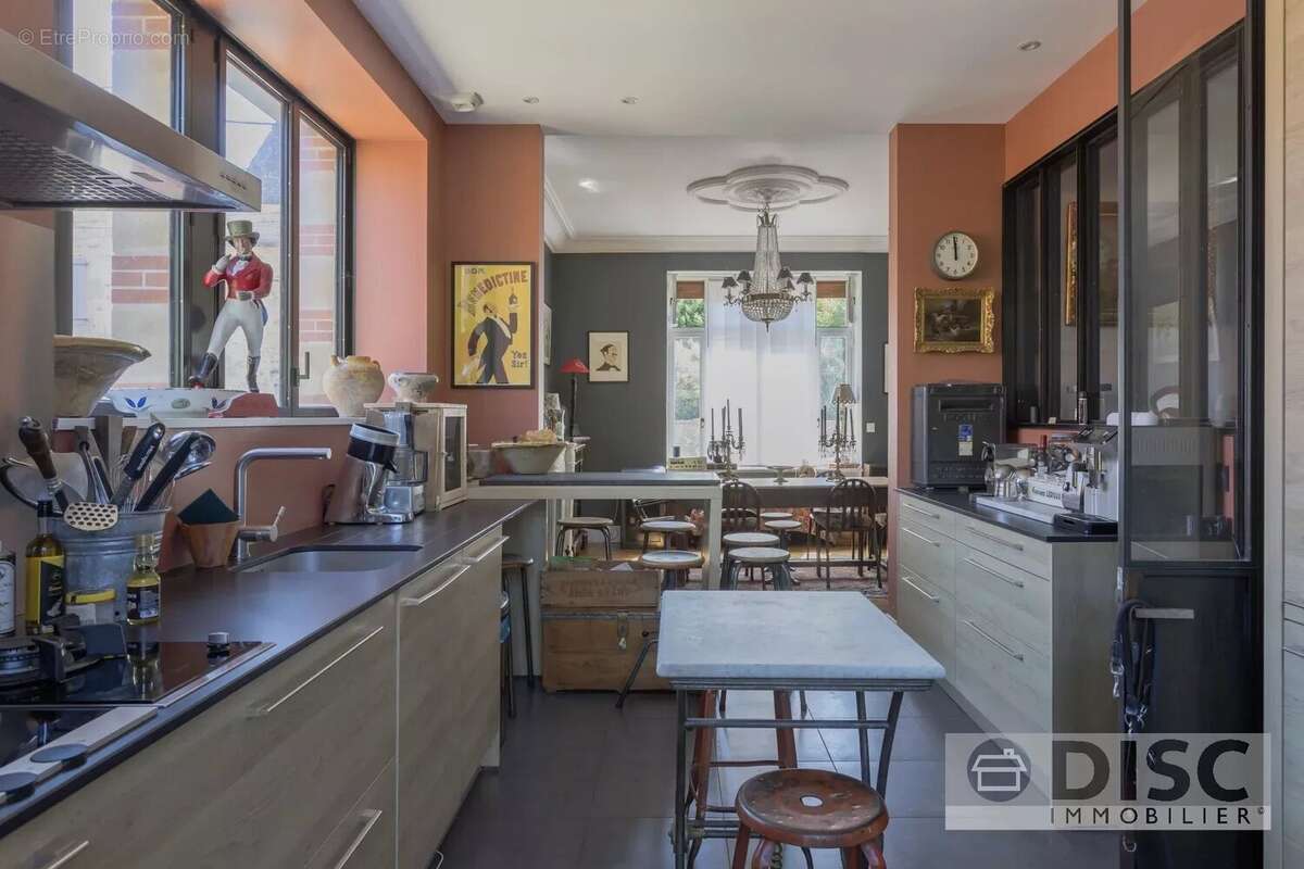 Magnifique maison de maître entièrement rénovée avec jardin et piscine - photo 9