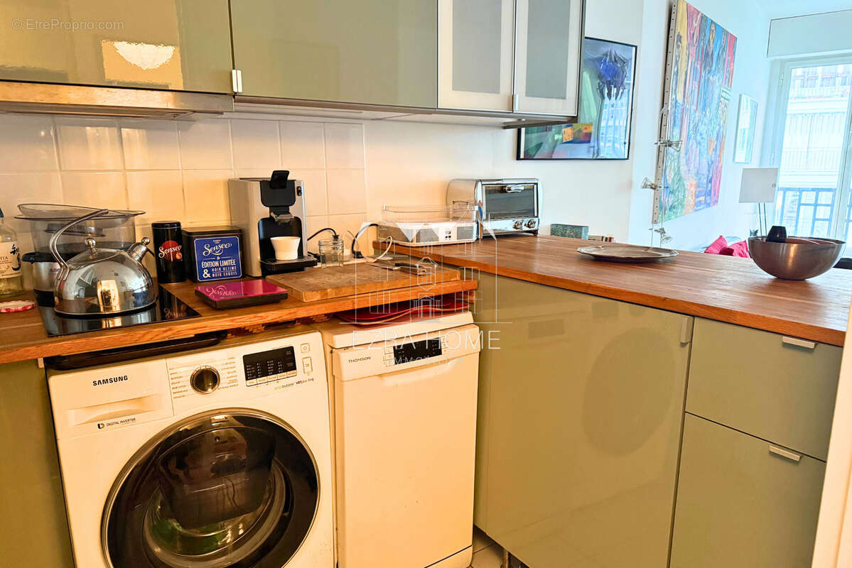 Appartement à PARIS-17E