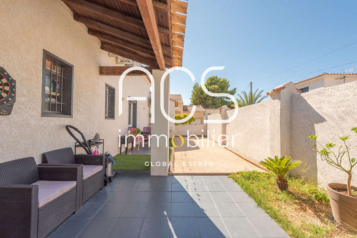 Maison à CHATEAUNEUF-LES-MARTIGUES