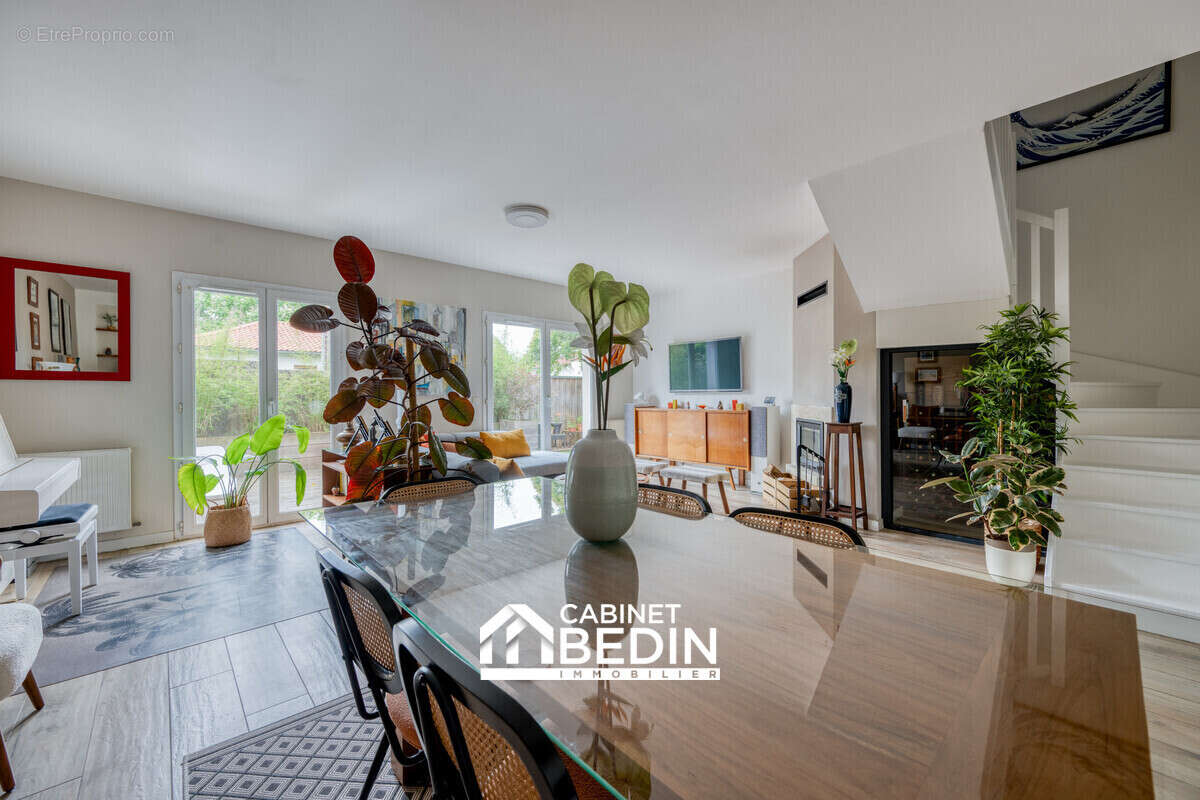 Maison 122 m² à Pessac  - photo 3