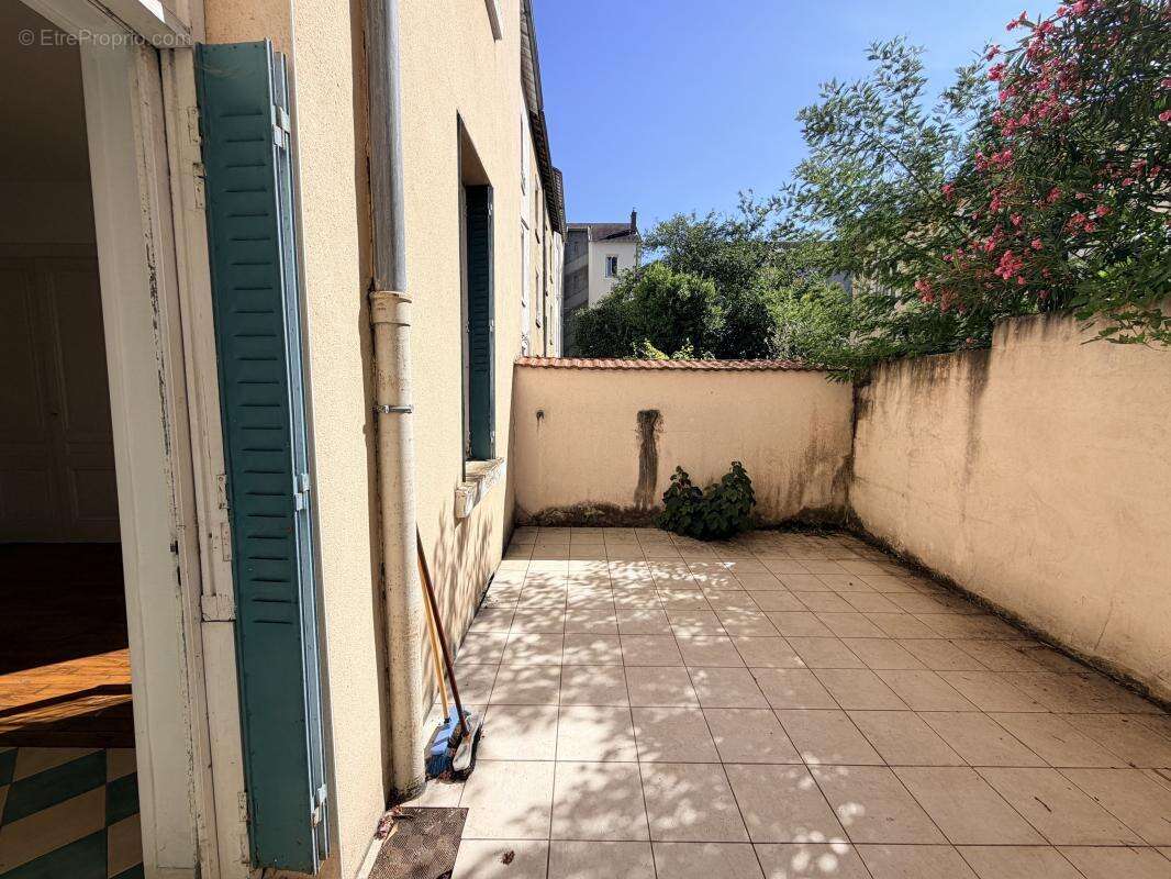Appartement à LYON-8E