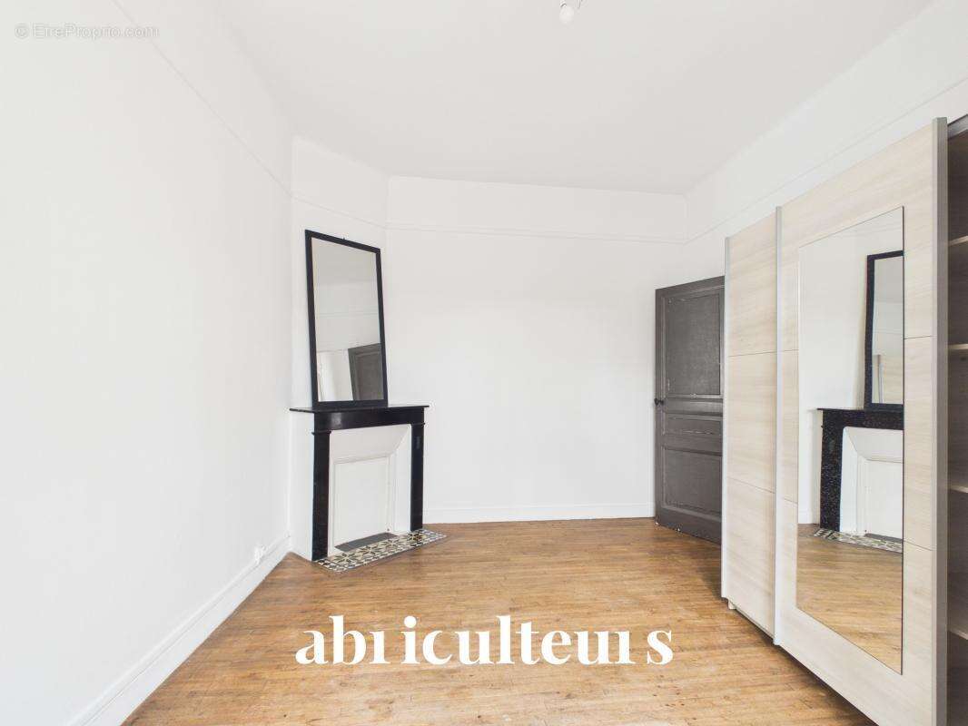Maison de ville avec garage et cour en vente à Angoulême - Quartier Victor-Hugo (16000) - photo 9