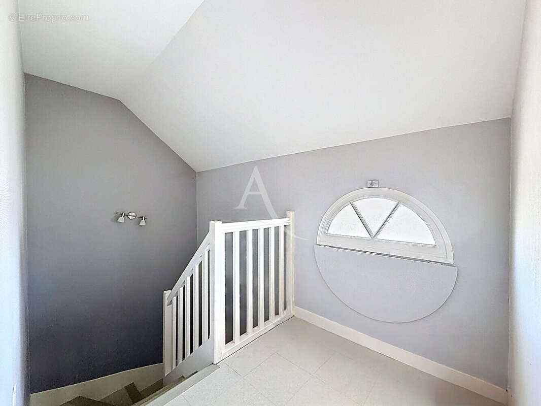 Maison à BRISSAC-QUINCE